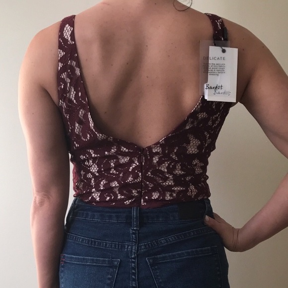 Beautiful new top - Picture 3 of 6